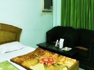 Hotel Neelkanth Lucknow Ngoại thất bức ảnh